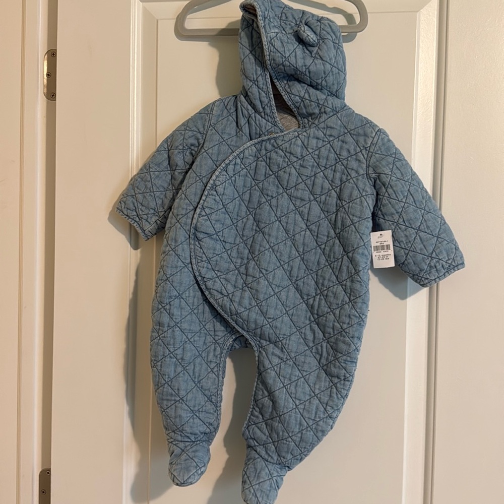 Baby Gap Snowsuit 6-12 M brand new